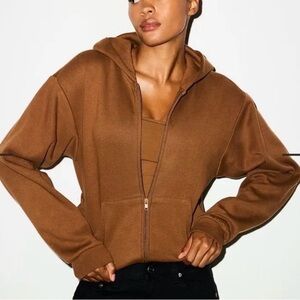 13. Skims Full Zip Hoodie & Cotton Fleece Classic Straight leg sweatpants Bison